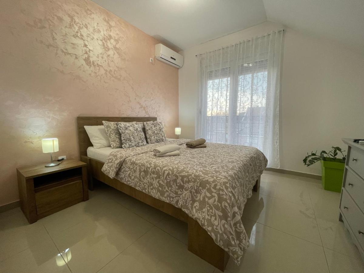 Apartman 1 Διαμέρισμα Σρέμσκα Μιτρόβιτσα Εξωτερικό φωτογραφία