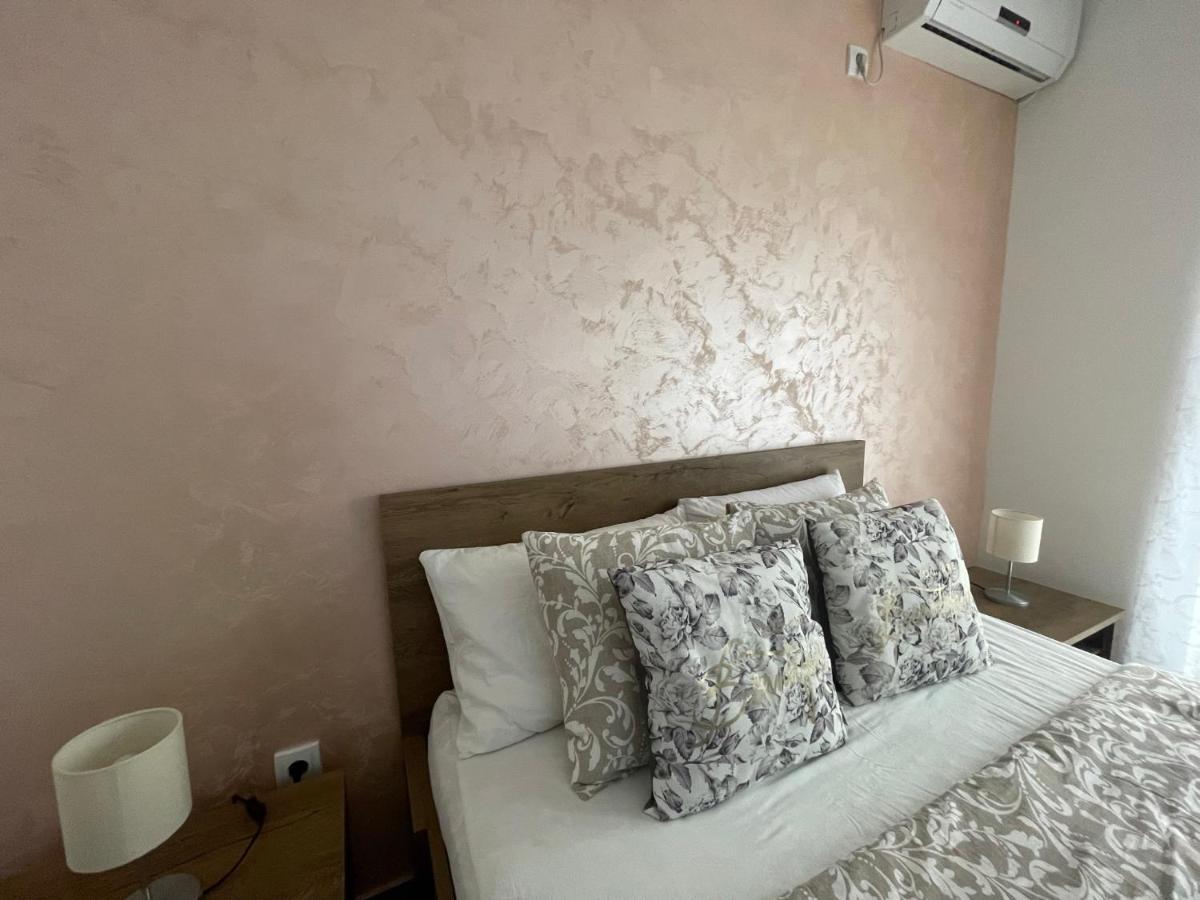 Apartman 1 Διαμέρισμα Σρέμσκα Μιτρόβιτσα Εξωτερικό φωτογραφία