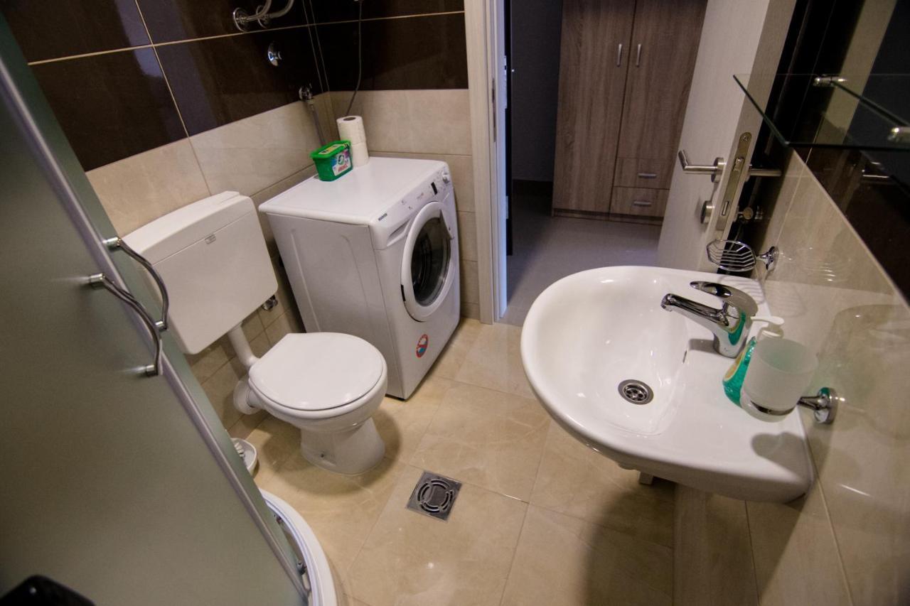 Apartman 1 Διαμέρισμα Σρέμσκα Μιτρόβιτσα Εξωτερικό φωτογραφία