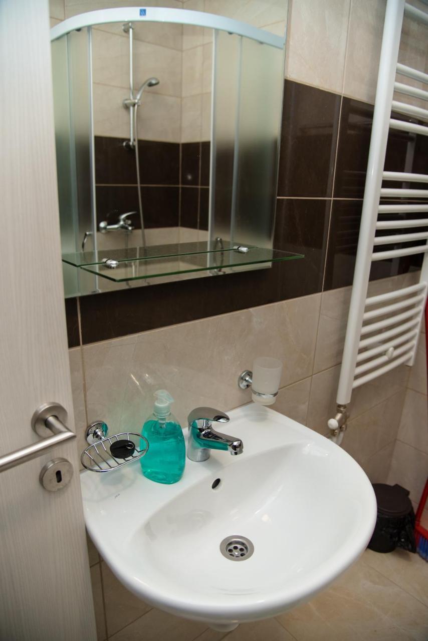 Apartman 1 Διαμέρισμα Σρέμσκα Μιτρόβιτσα Εξωτερικό φωτογραφία